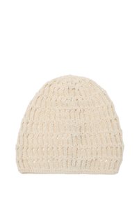 Berretto lavorato a maglia color crema, con un motivo a trama aperta. Texture morbida con una forma arrotondata, progettato per calore e comfort.