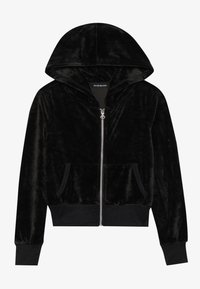 Sweat à capuche en velours noir avec une fermeture éclair sur le devant, deux poches latérales et une capuche. Comprend une ceinture et des poignets côtelés, ajoutant de la texture.