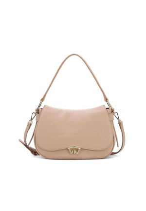 Borsa a mano in pelle beige con una texture liscia, forma curva, hardware dorato e una tracolla removibile per versatilità.