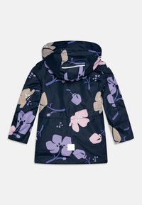 Marine vanntett jakke med blomstmønster i rosa og lilla. Den har hette, lange ermer og en rektangulær hvit lapp bak.