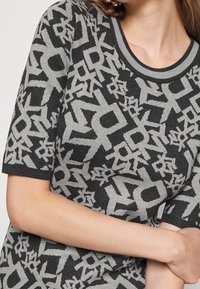 DKNY Abito in maglia - multi-coloured