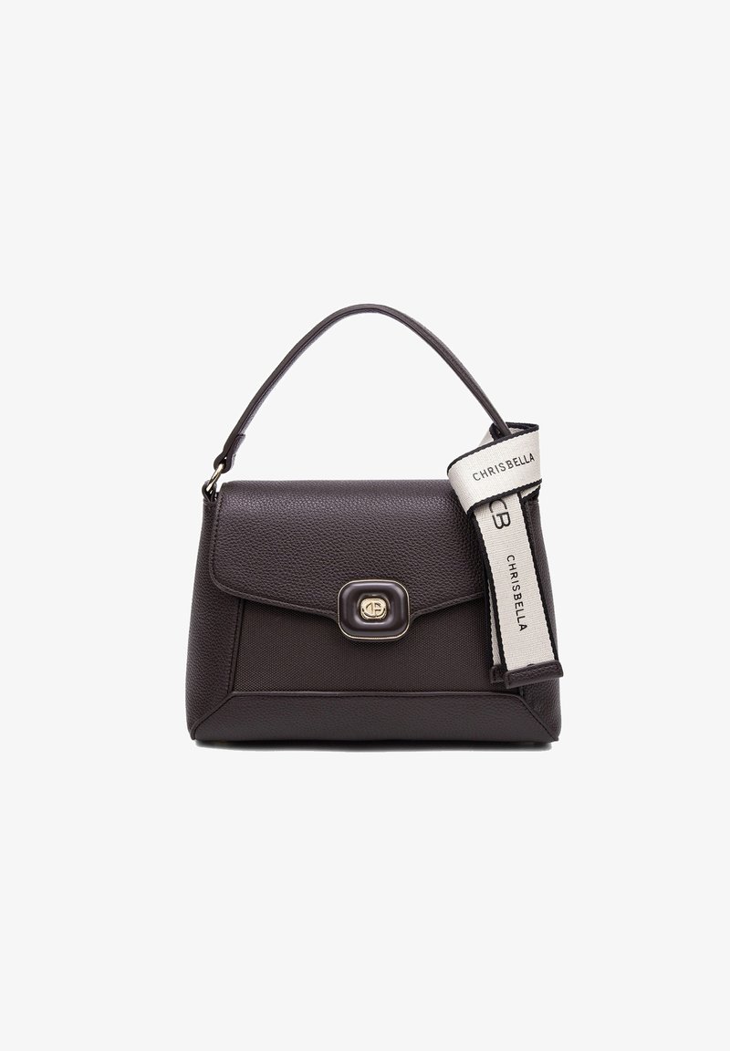 Borsa a mano in pelle marrone scuro con design strutturato, dotata di manico superiore e di una chiusura decorativa, accompagnata da un'etichetta in tessuto brandizzata.