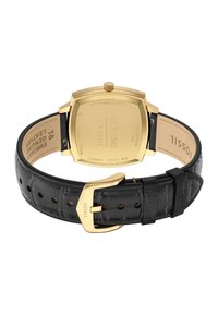 Montre en acier inoxydable doré avec un boîtier carré ; bracelet en cuir véritable noir avec texture embossée et boucle dorée.