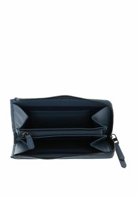 Portefeuille en cuir bleu marine avec fermeture éclair, plusieurs emplacements pour cartes, un compartiment zippé et une texture lisse. Design compact.