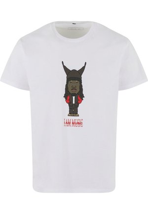 Weißes Baumwoll-T-Shirt mit einem Cartoon-Charakter, der einen schwarzen Hut und rote Akzente trägt, mit dem Text "I AM MUSIC" darunter gedruckt.