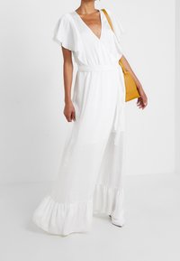 DESIGNERS REMIX Maxiklänning - off-white