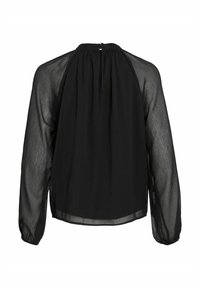 Črna bluza iz prosojne tkanine, ki ima dolge rokave, nabrano ovratnico in ključavnico zadaj. Gladka tekstura, minimalistična zasnova.