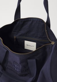 GANT TONAL SHIELD DUFFLE BAG UNISEX - Weekendtas - marine