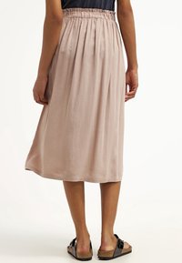 edc by Esprit Falda plisada - nude