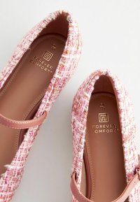 Next WIDE FIT FOREVER COMFORT MARY JANE - Bailarinas con hebilla - pink white