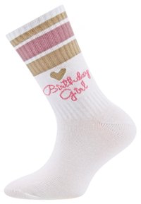 Weiße Knöchelsocke mit pinken und goldenen Streifen. Aufgedruckt steht "Birthday Girl" in Pink, begleitet von einem kleinen goldenen Herzen. Mit strukturiertem Rippdetail.