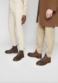 Dr. Martens 2976 CHELSEA - Κλασικές μπότες αστραγάλου - gaucho