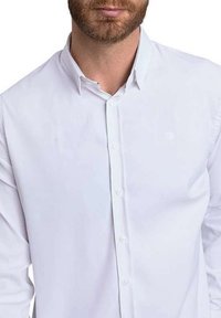 BENSON & CHERRY CHEMISE - Chemise classique - blanche