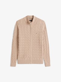 Kijelölve, coastal taupe