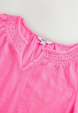 Next, TALL FIT - SHORT SLEEVE NOTCH NECK SHIRRED BUBBLEHEM T-SHIRT  . - Blúzka - fluorescent pink