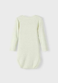 Lysegrønn langermet bodysuit laget av ribbestrikket stoff, med rund hals og trykknapper nederst for enkel påkledning.