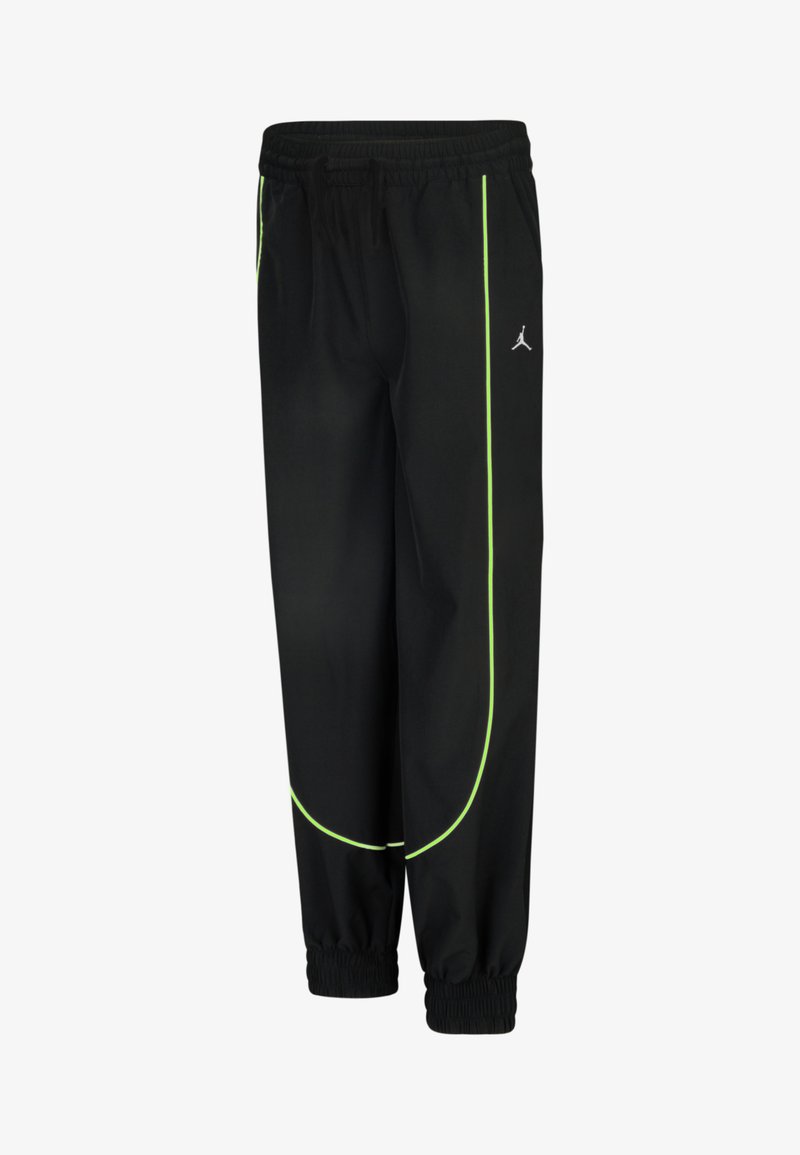 Juodi sportiniai džinsai su neoninės žalios spalvos apipavidalinimu, elastinga juosta ir rankogaliais. Viršuje kairėje pusėje yra mažas logotipas.