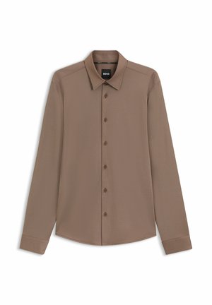 Maglietta a maniche lunghe marrone con colletto classico e chiusura a bottoni. Tessuto liscio e leggermente lucido; polsini rifiniti con una finitura pulita.