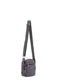 Borsa a tracolla grigia con finitura testurizzata, dotata di scomparti con zip multipli e di una tracolla regolabile con logo.