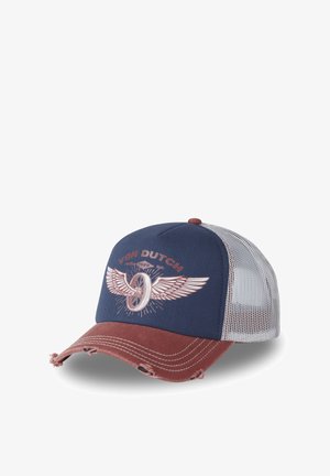 Gorra azul y naranja quemado con una parte trasera de malla, que presenta un visor desgastado y un logo con un diseño de alas y una rueda.