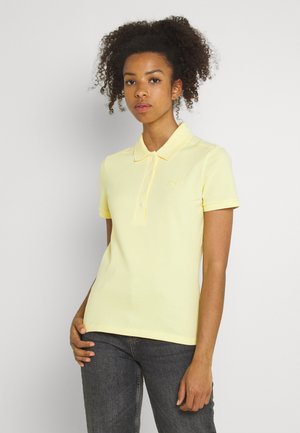 Lacoste Polo - gelb