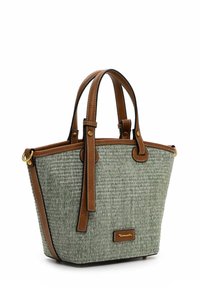 Borsa a tracolla in tessuto verde intrecciato con dettagli e manici in pelle marrone, caratterizzata da una forma strutturata e un piccolo etichetta con logo sul davanti.