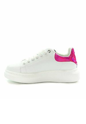 Sneakersy niskie