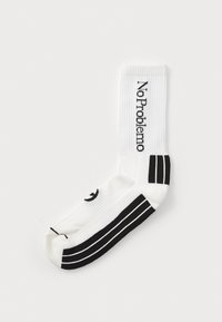 Unselected, white