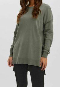 Vero Moda Strickpullover - mottled green