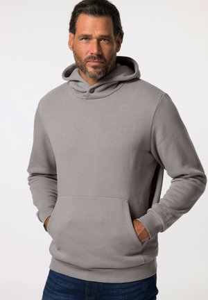 Sudadera con capucha en gris claro, fabricada con un tejido suave, cuenta con un bolsillo frontal y puños acanalados, además de un detalle de botón en el cuello.