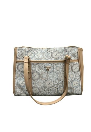 Beżowo-biała torba typu tote z geometrycznymi wzorami sześciokątów i kompasu, dwoma paskami na ramię oraz przednim zamknięciem na zatrzask.