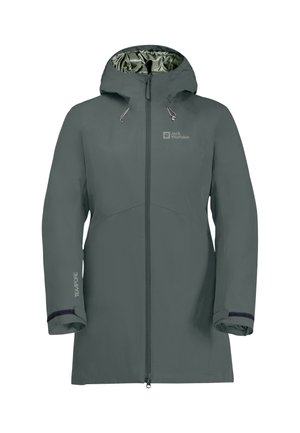 Veste imperméable gris foncé avec capuche, fermeture éclair à l'avant et détails réfléchissants. Elle présente une texture lisse et des cordons de serrage ajustables.