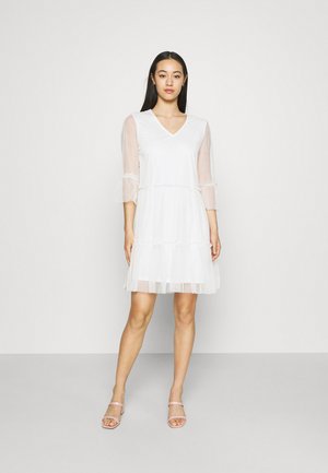 Robe d'été - cloud dancer