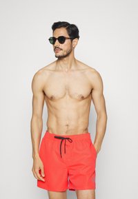 Jack & Jones JPSTFIJI JJSWIM SOLID  - Shorts da mare - hot coral