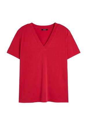Czerwona bawełniana koszulka z głębokim dekoltem w kształcie V, krótkimi rękawami i luźnym krojem. Gładka tekstura, bez widocznych wzorów lub akcentów.