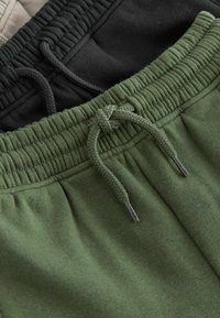 Next JOGGERS 3 PACK SLIM FIT - Treniņtērpa apakšdaļas - khaki green tan brown black