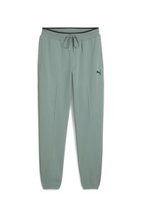 Pantalones de un suave tejido verde claro con cintura ajustable mediante cordón, bolsillos laterales y un logo negro de Puma en la pierna izquierda.