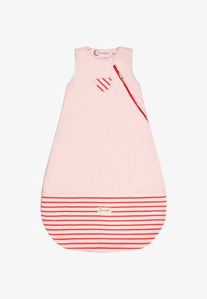 Ärmelloser rosa Baby-Schlafsack mit rot-weiß gestreiftem Boden, diagonalem Reißverschluss und Bären-Patch auf der Brust.