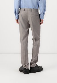 Isaac Dewhirst NOTCH SUIT SLIM - Κοστούμι - taupe