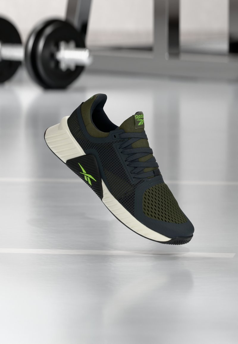 Reebok FLIP CHARGE grape leaf/jet black/lime/green
