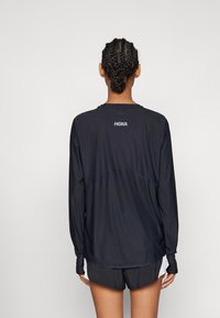 HOKA AIROLITE RUN LONG SLEEVE - Top dugih rukava - black