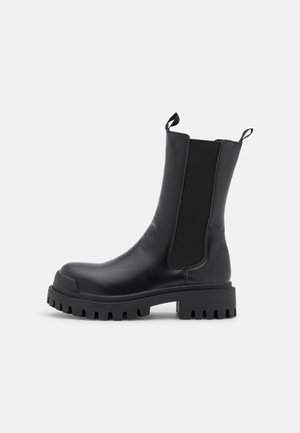 PULL ON CHUNKY TOE CAP - Platåstøvler - black