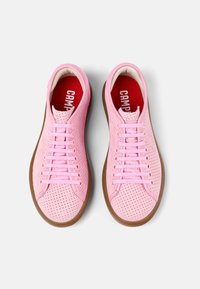 Camper PERFORATED BOTIJ  - Volnočasové šněrovací boty - pastelrosa