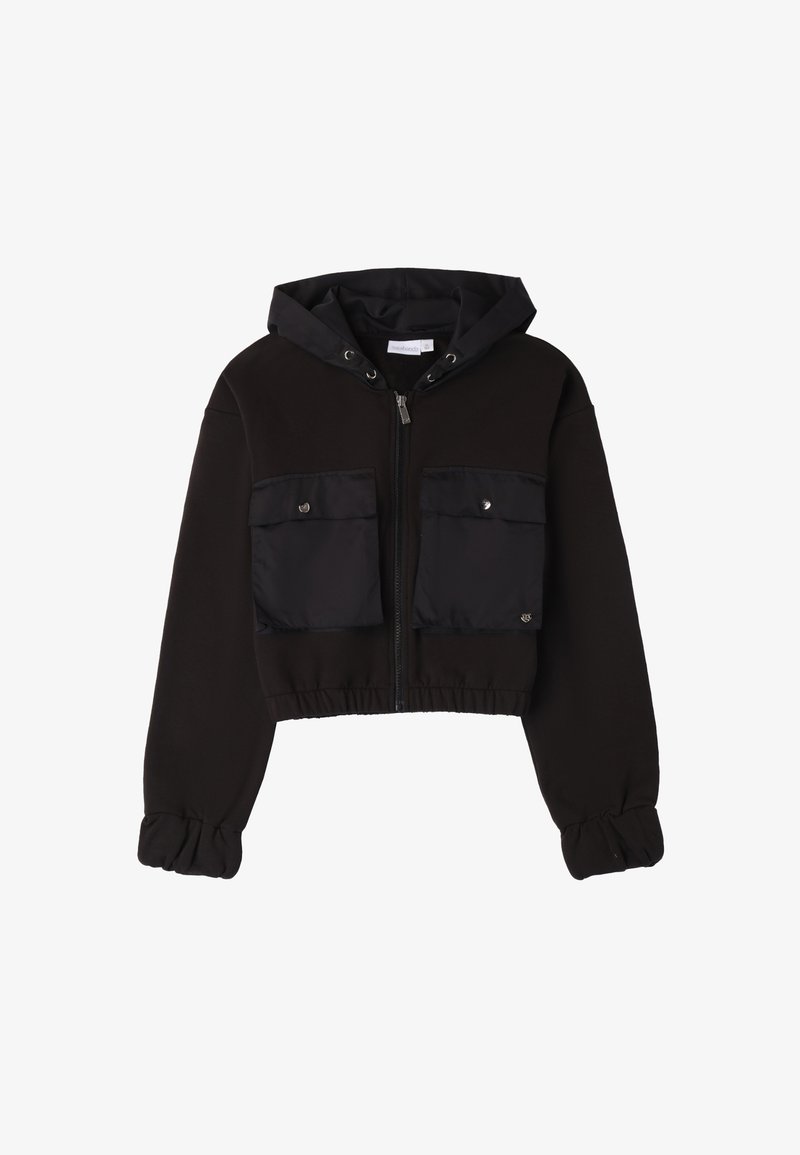 Felpa nera tagliata, realizzata in tessuto morbido, con due tasche frontali a toppa con chiusura a scatto e polsini elasticizzati. Dettaglio della cerniera argento.