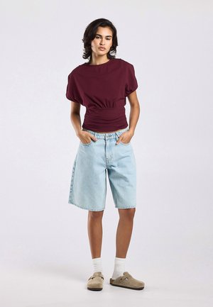 America Today, T-SHIRTS & TOPS - T-shirt print - bordeaux