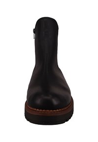 Schwarze Lederstiefelette mit runder Zehenpartie, erhöhtem Schaft, strukturiertem Profil und kontrastierendem braunem Nähen entlang der Sohle. Seitlicher Reißverschluss.