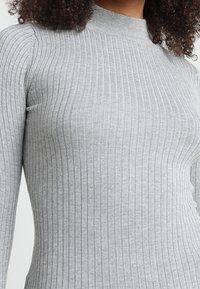 Even&Odd Sweter