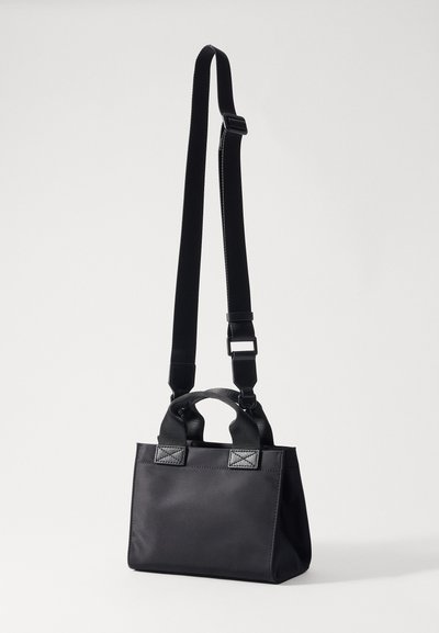 DSQUARED2 ICON MINI SHOPPING - Mala de mão - nero/bianco