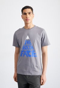 The North Face MOUNTAIN PLAY TEE - Triko s potiskem - smoked pearl