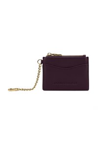 Purple leather cardholder with a chain and gold hardware, featuring a zip compartment and an embossed logo. Smooth texture and sleek design.